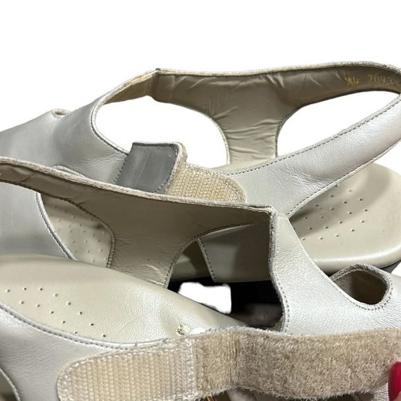 SAS sandals ,women size 10.5 Suntimer Pearl Cream colored,Velcro,comfy,1.5” heel - Picture 11 of 17